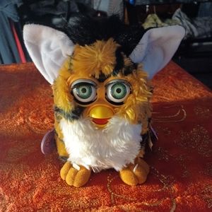 2001 VINTAGE FURBY THAT WORKS PERFECT